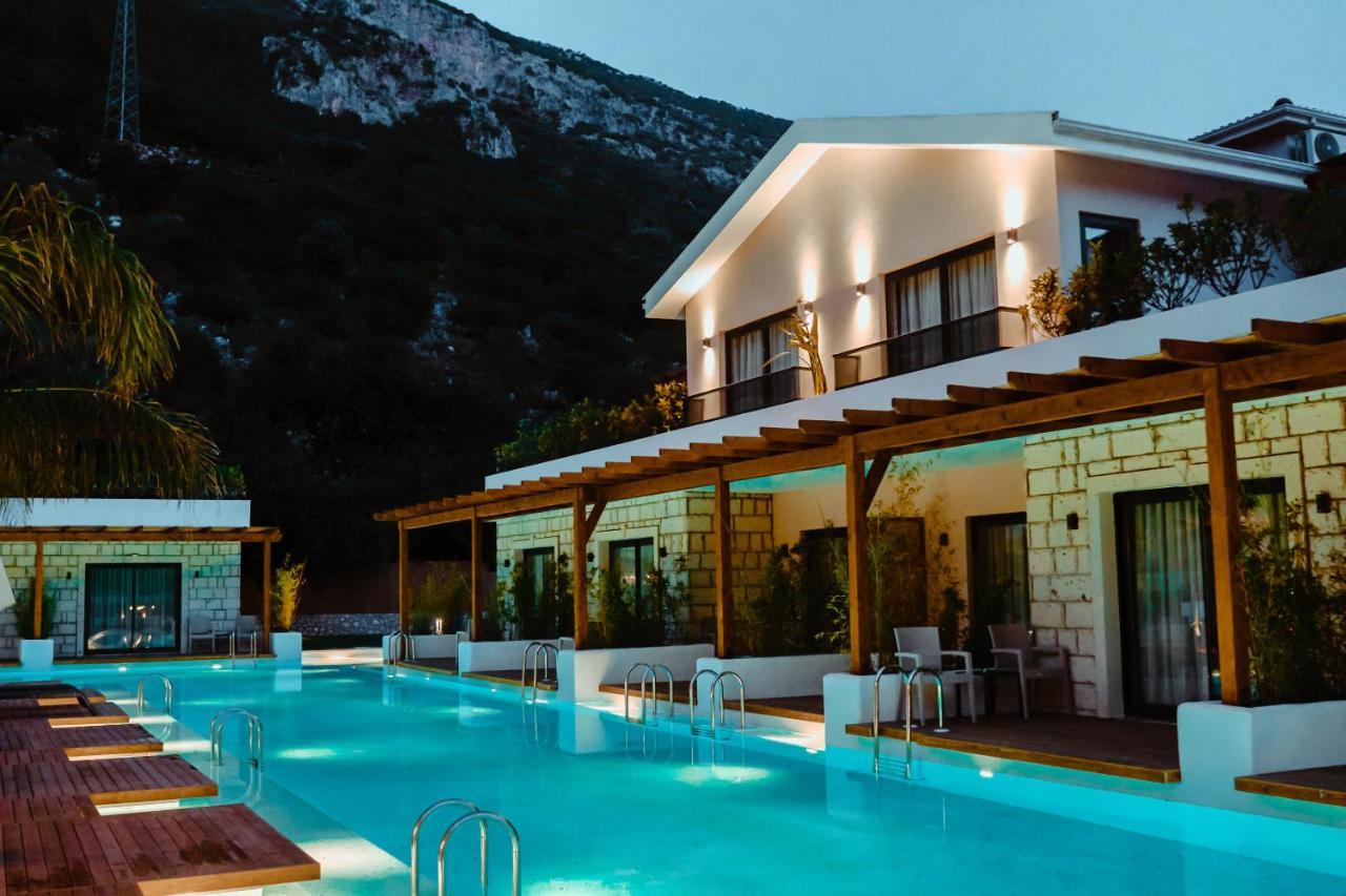 The Pearl Otel